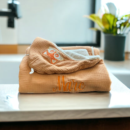 Kids Hooded Towel with Animal Peeking