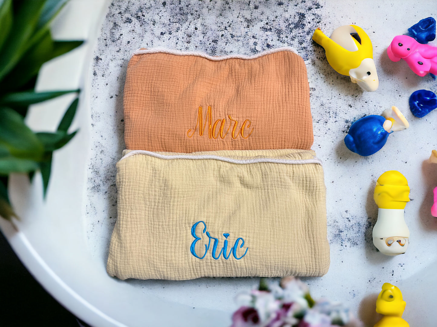 Kids Hooded Towel with Animal Peeking