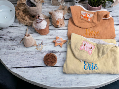 Kids Hooded Towel with Animal Peeking